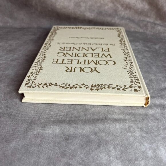 Your Complete Wedding Planner Book For The Perfect Bride & Groom-to-be 1977 HC - Picture 10 of 12